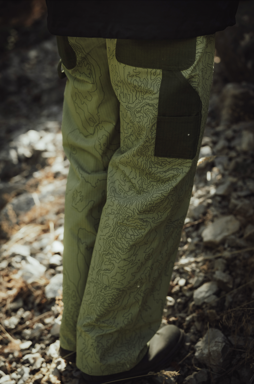 TOPOGRAPHY ESCAPE PANT [GREEN]